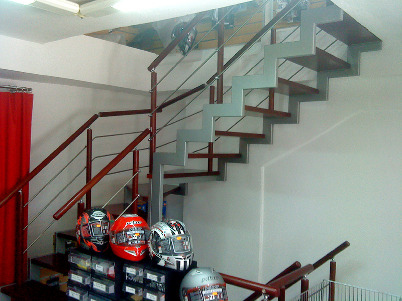 πτυσσομενες σκαλες γερακας