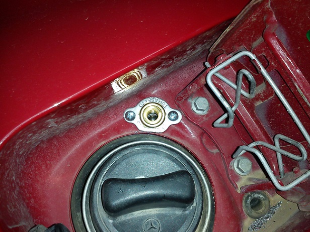 ΜΕRSEDES C 180 PLIROSI YGRAERIOY