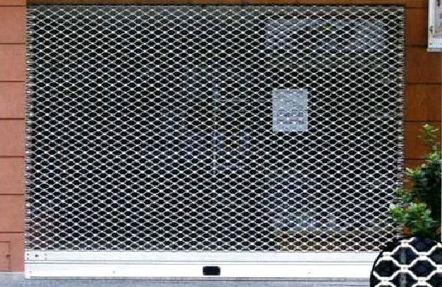 Ρολά Γκαραζόπορτες στο Περιστέρι : Α. & Σ. Μενούνος Ρολό Γκαραζόπορτα, Βιομηχανικές Πόρτες, Δικτυωτά Ρολά, Συρόμενες – Ανοιγόμενες Πόρτες, Γκαραζόπορτες Οροφής, Ρολά Αλουμινίου, Μηχανισμοί Οροφής, Μπάρες Στάθμευσης, Αυτοματισμοί, Φωτοκύτταρα Ασφαλείας, Πτυσσόμενες Πόρτες.