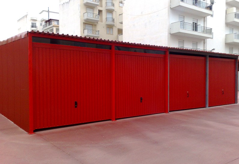 Ρολά Γκαραζόπορτες στο Περιστέρι : Α. & Σ. Μενούνος Ρολό Γκαραζόπορτα, Βιομηχανικές Πόρτες, Δικτυωτά Ρολά, Συρόμενες – Ανοιγόμενες Πόρτες, Γκαραζόπορτες Οροφής, Ρολά Αλουμινίου, Μηχανισμοί Οροφής, Μπάρες Στάθμευσης, Αυτοματισμοί, Φωτοκύτταρα Ασφαλείας, Πτυσσόμενες Πόρτες.