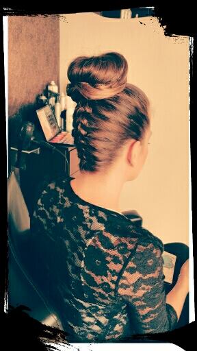 Νυφικά Χτενίσματα Σταυρόπουλος hairstyling Ίλιον - Πετρούπολη