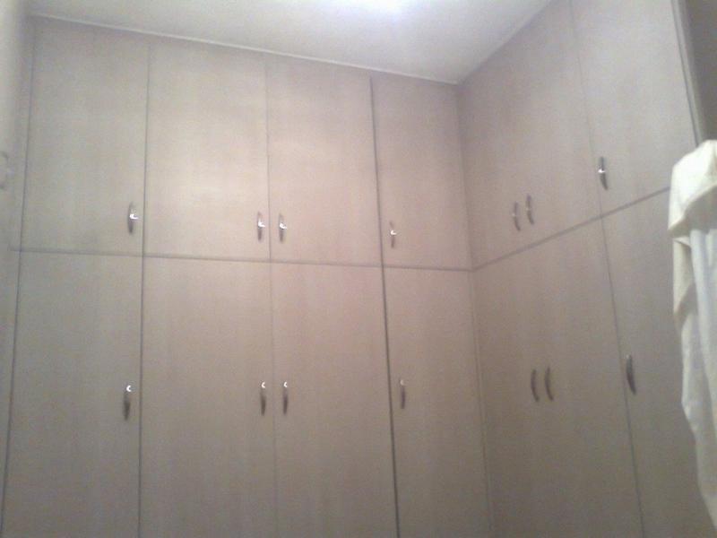 Ανοιγόμενες ντουλάπες υπνοδωματίων Νέο Ηράκλειο