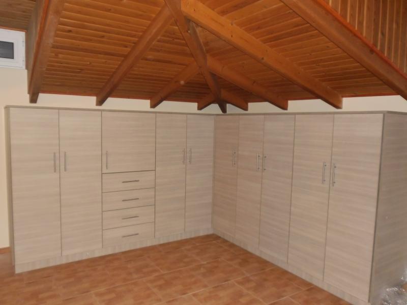 Ανοιγόμενες ντουλάπες Βόρεια Προάστια