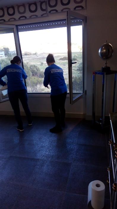 Συνεργεία καθαρισμού Πόρτο Ράφτη