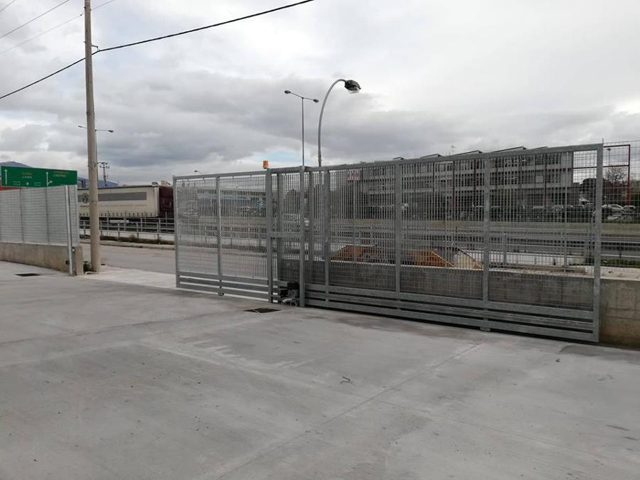 Βιομηχανικές Πόρτες Σιδήρου, Ρολά ασφαλείας χονδρική ΡΟΛΑ ΜΕΝΟΥΝΟΣ Α & Σ Περιστέρι