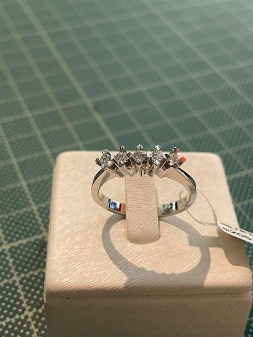 Κωνστάντος, χρυσοί σταυροί Κορωπί, λευκόχρυσα κοσμήματα Κορωπί