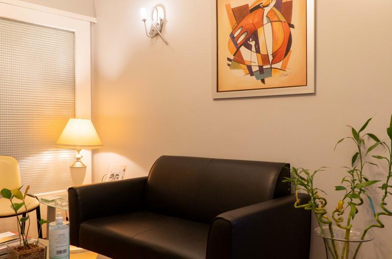 ΩΡΛ ΑΝΩ ΠΑΤΗΣΙΑ, ΩΤΟΡΙΝΟΛΑΡΥΓΓΟΛΟΓΟΙ ΠΑΤΗΣΙΑ, ΝΕΑ ΧΑΛΚΗΔΟΝΑ: Θεοδόσης Αύγουστος, Χειρουργός Ωτορινολαρυγγολόγος ΩΡΛ Άνω Πατήσια, Κάτω Πατήσια