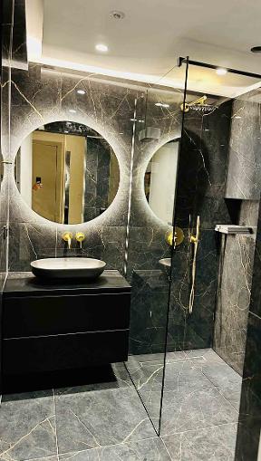 Καθρέπτες Μπάνιου, Γυάλινα Κάγκελα,  Δάπεδα απο γυαλί, Εσωτερικά Χωρίσματα απο γυαλί, Σκέπαστρα, Υαλοπίνακες διπλής Υάλωσης Χρωματιστά Τζάμια, Γυάλινα Έπιπλα Παλαιό Φάληρο