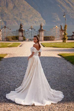 Το κατάστημα νυφικών Cassandra Wedding εξυπηρετεί όλα τα Βόρεια Προάστια και τις περιοχές:  Γέρακας Ανθούσα κ.α.