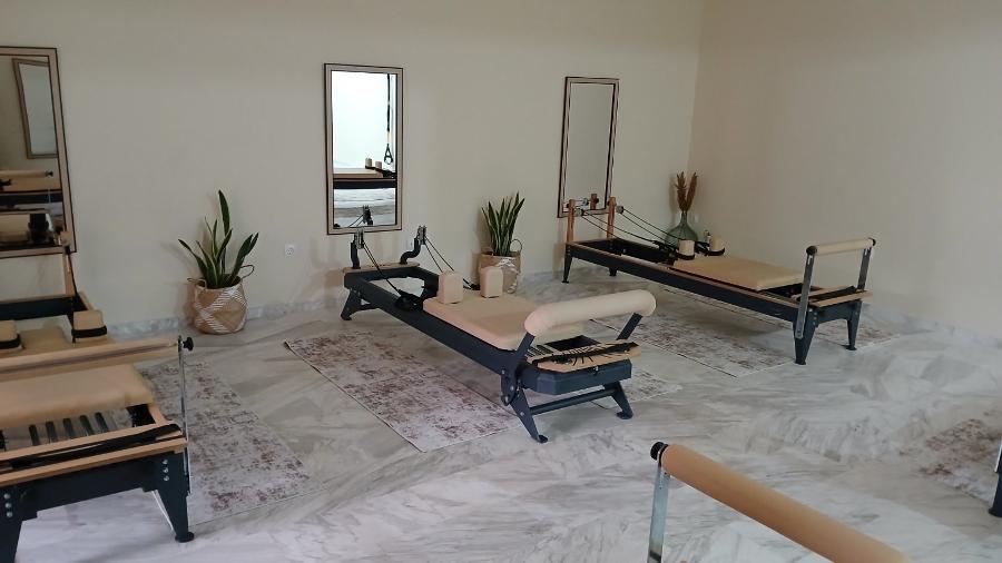 Το E&T Studio Pilates βρίσκεται στον Κορυδαλλό και εξυπηρετεί όλες τις γύρω περιοχές:    Κορυδαλλός Άνω Κορυδαλλός κ.α.