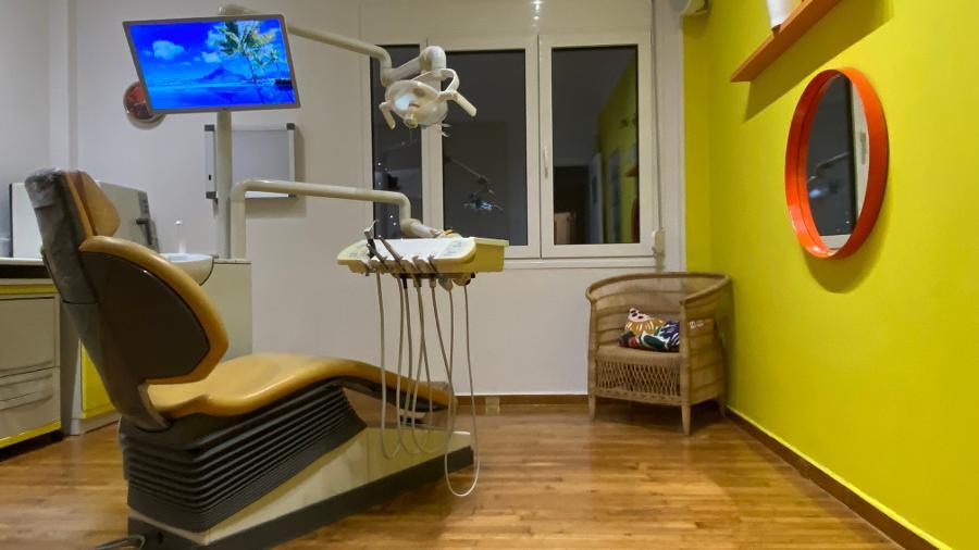 Ο Ορθοδοντικός Dr Αγαμέμνων Παναγιωτίδης εξυπηρετεί και τον Άλιμο.