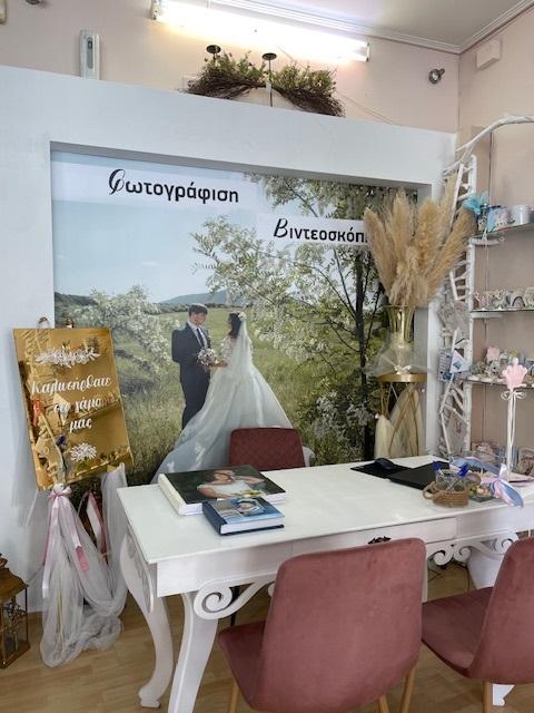 Το κατάστημα Αμπελάκη με είδη γάμου και είδη βάπτισης εξυπηρετεί τα Άνω Λιόσια και όλες τις γύρω περιοχές.