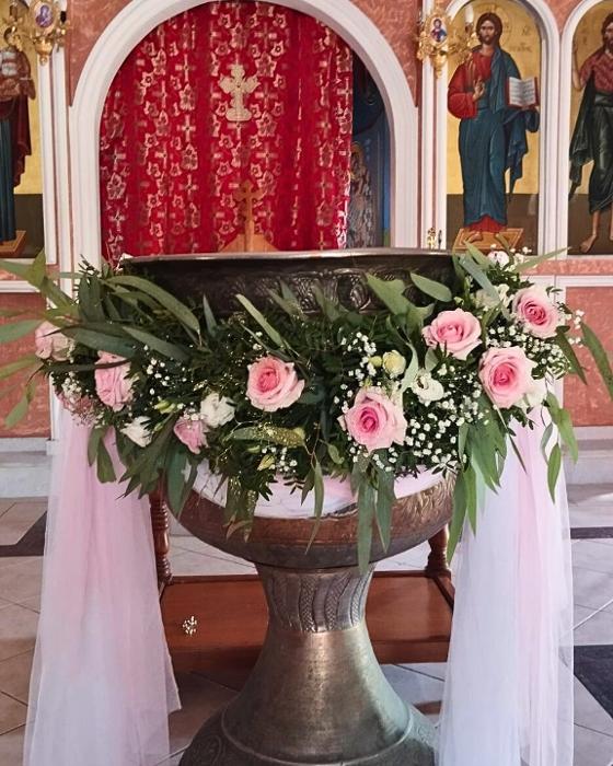 Το κατάστημα Αμπελάκη με είδη γάμου και είδη βάπτισης εξυπηρετεί τη Νίκαια και όλες τις γύρω περιοχές.