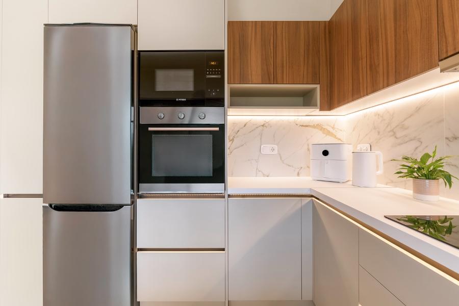 Έπιπλα κουζίνας, Ντουλάπες υπνοδωματίων, Συρόμενες ντουλάπες, Ντουλάπες με γυαλί, Έπιπλα μπάνιου