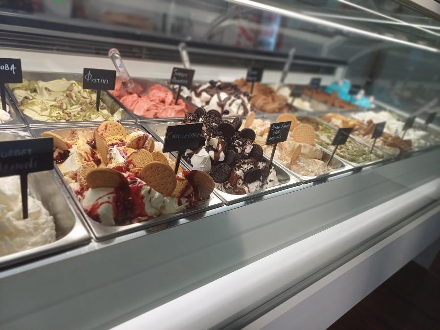 La Kremma, Φρέσκο Χειροποίητο παγωτό Αγία Παρασκευή, Ζαχαροπλαστείο Χειροποίητα Γλυκά