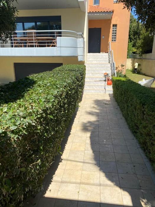 Edward, Συντήρηση Κήπου, Αυτόματο Πότισμα, Landscape Design, Κατασκευή κήπων Κηπουρός Παλλήνη, Πεντέλη, Παιανία