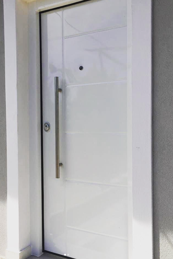 Το κατάστημα με θωρακισμένες πόρτες ασφαλείας BLINDEPORTE σε Μπραχάμι, Άγιος Δημήτριος και όλες τις γύρω περιοχές.
